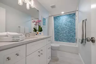 406 Bay Palms Dr, Holmes Beach, FL 34217 - Photo 20