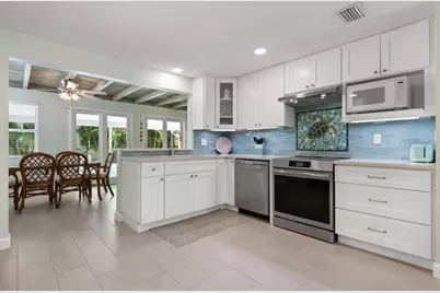 406 Bay Palms Drive, Holmes Beach, FL 34217 - Photo 12