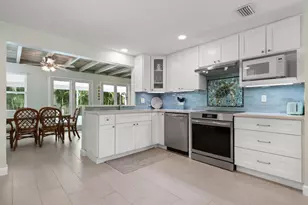406 Bay Palms Dr, Holmes Beach, FL 34217 - Photo 12