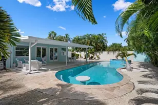 406 Bay Palms Dr, Holmes Beach, FL 34217 - Photo 32