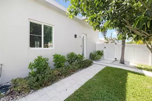 4524 Riverwood Ave, Sarasota, FL 34231 - Photo 4