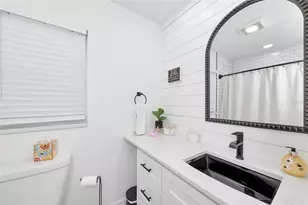 2861 Indianwood Dr, Sarasota, FL 34232 - Photo 20