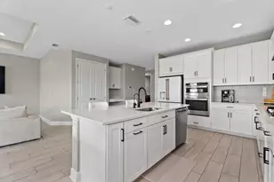 17668 Savory Mist Cir, Bradenton, FL 34211 - Photo 8