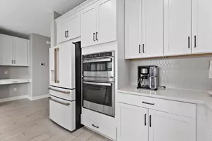 17668 Savory Mist Cir, Bradenton, FL 34211 - Photo 12