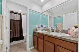 10022 Rose Petal Pl, Riverview, FL 33578 - Photo 38