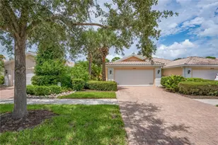8012 Camminare Dr, Sarasota, FL 34238 - Photo 2