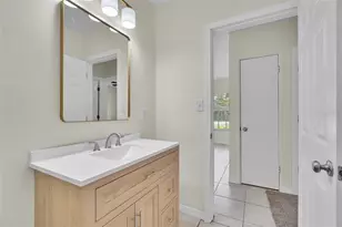 516 Laurel Rd W, Nokomis, FL 34275 - Photo 24