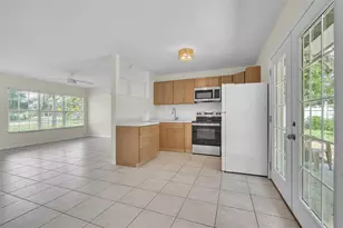 516 Laurel Rd W, Nokomis, FL 34275 - Photo 10