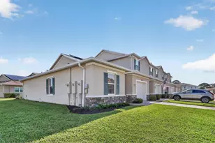 968 NE Trailside Run, Port Saint Lucie, FL 34983 - Photo 2