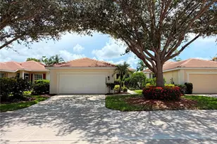 880 Chalmers Dr, Venice, FL 34293 - Photo 2