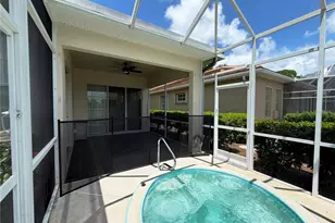 880 Chalmers Dr, Venice, FL 34293 - Photo 4