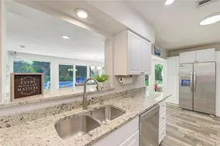1214 21st St W, Bradenton, FL 34205 - Photo 14