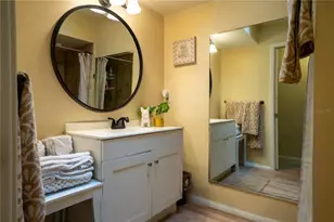 3289 Fairhaven Ln, Sarasota, FL 34239 - Photo 14