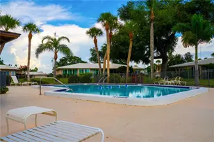 3289 Fairhaven Ln, Sarasota, FL 34239 - Photo 18