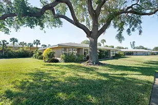 3289 Fairhaven Ln, Sarasota, FL 34239 - Photo 20
