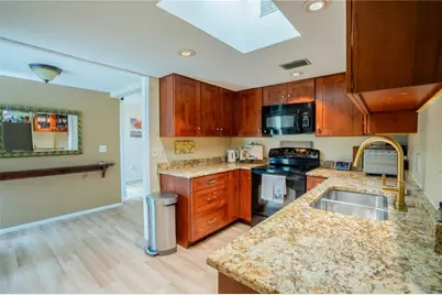 3289 Fairhaven Lane #112, Sarasota, FL 34239 - Photo 4