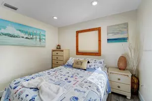 2598 Wood St, Sarasota, FL 34237 - Photo 10