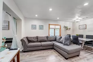 2598 Wood St, Sarasota, FL 34237 - Photo 22