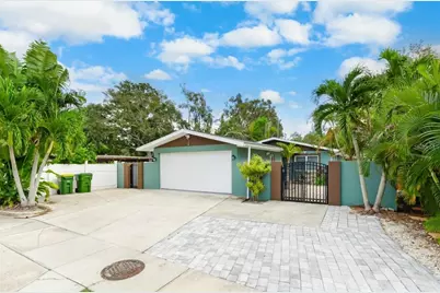 2598 Wood Street, Sarasota, FL 34237 - Photo 2