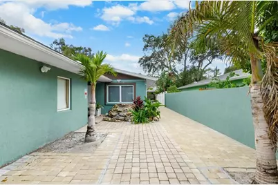 2598 Wood Street, Sarasota, FL 34237 - Photo 4