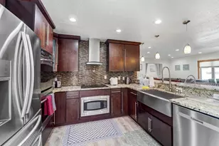 2598 Wood St, Sarasota, FL 34237 - Photo 32