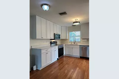 1915 51st Avenue E, Bradenton, FL 34203 - Photo 6