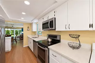 9406 Andover Cir, Bradenton, FL 34210 - Photo 14