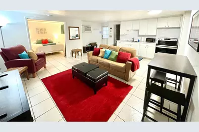 828 S Tuttle Avenue #B, Sarasota, FL 34237 - Photo 2