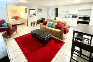 828 S Tuttle Ave, Sarasota, FL 34237 - Photo 2