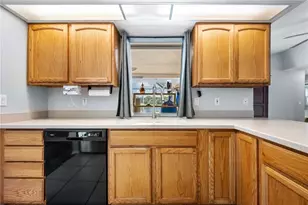 6305 61st St E, Palmetto, FL 34221 - Photo 22