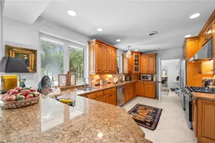 1722 North Dr, Sarasota, FL 34239 - Photo 12