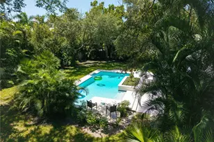 1722 North Dr, Sarasota, FL 34239 - Photo 40