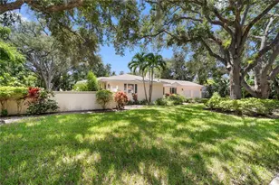 1722 North Dr, Sarasota, FL 34239 - Photo 4
