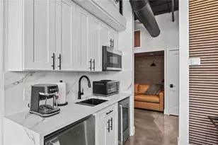 1558 4th St, Sarasota, FL 34236 - Photo 14