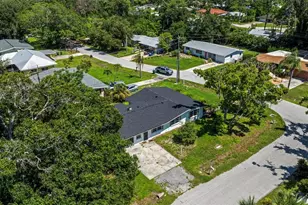 4875 Northwood Ave, Sarasota, FL 34231 - Photo 6