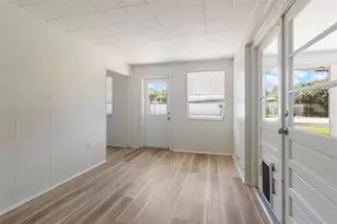 4875 Northwood Ave, Sarasota, FL 34231 - Photo 32