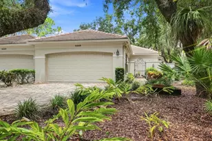 4449 Oakley Greene, Sarasota, FL 34235 - Photo 2