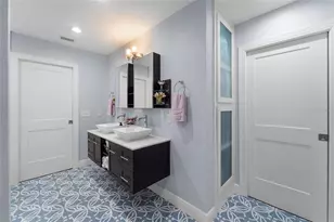 771 Indian Beach Cir, Sarasota, FL 34234 - Photo 30