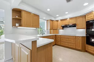 3710 Duncan Pl, Sarasota, FL 34239 - Photo 18