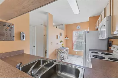 5052 Misty Canal Pl, Bradenton, FL 34203 - Photo 10