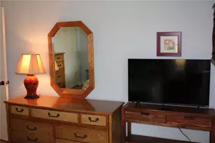 327 108th St W, Bradenton, FL 34209 - Photo 22
