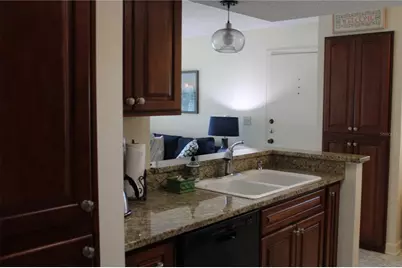 327 108th Street W #327, Bradenton, FL 34209 - Photo 4