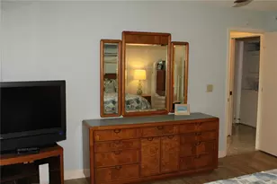327 108th St W, Bradenton, FL 34209 - Photo 14