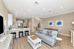 5589 Cannes Cir, Sarasota, FL 34231 - Photo 4