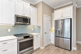 5589 Cannes Cir, Sarasota, FL 34231 - Photo 18