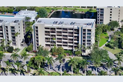 1095 Gulf Of Mexico Drive #104, Longboat Key, FL 34228 - Photo 2