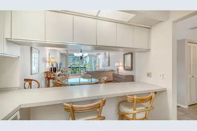 1095 Gulf Of Mexico Drive #104, Longboat Key, FL 34228 - Photo 18