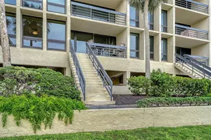 1095 Gulf of Mexico Dr, Longboat Key, FL 34228 - Photo 10