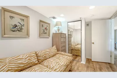1095 Gulf Of Mexico Drive #104, Longboat Key, FL 34228 - Photo 30