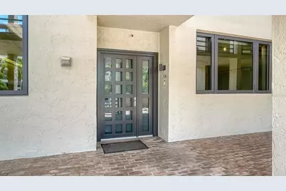 1095 Gulf Of Mexico Drive #104, Longboat Key, FL 34228 - Photo 2